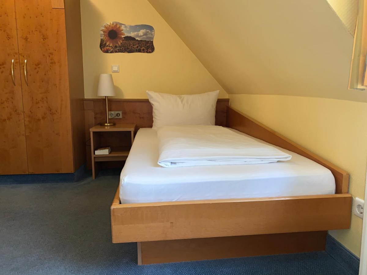 Hotel Zum Goldenen Mann Rastatt Exteriör bild